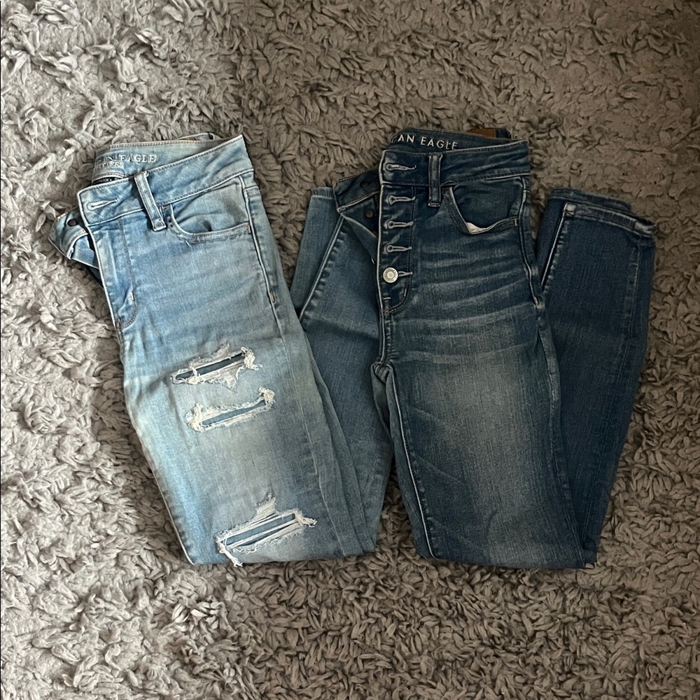 American Eagle Outfitters Women's Distressed and Dark Blue Skinny Jeans
